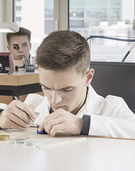 凯罗尔·切尔西-万国手表官方售后服务中心