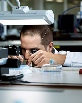 查尔斯·彼得艾伯特-深圳万国手表官方售后服务中心